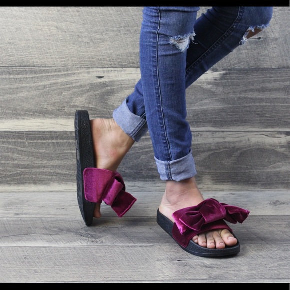 SALE!!!! Burgundy Bow Sliders π - Picture 2 of 6